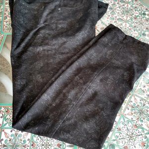 3 Women's skinny style pants